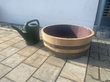 Miniteich aus abgeschliffenem, massiven Eichenholz – 60 Liter | Ø 63cm  Holzbottich aus Weinfass